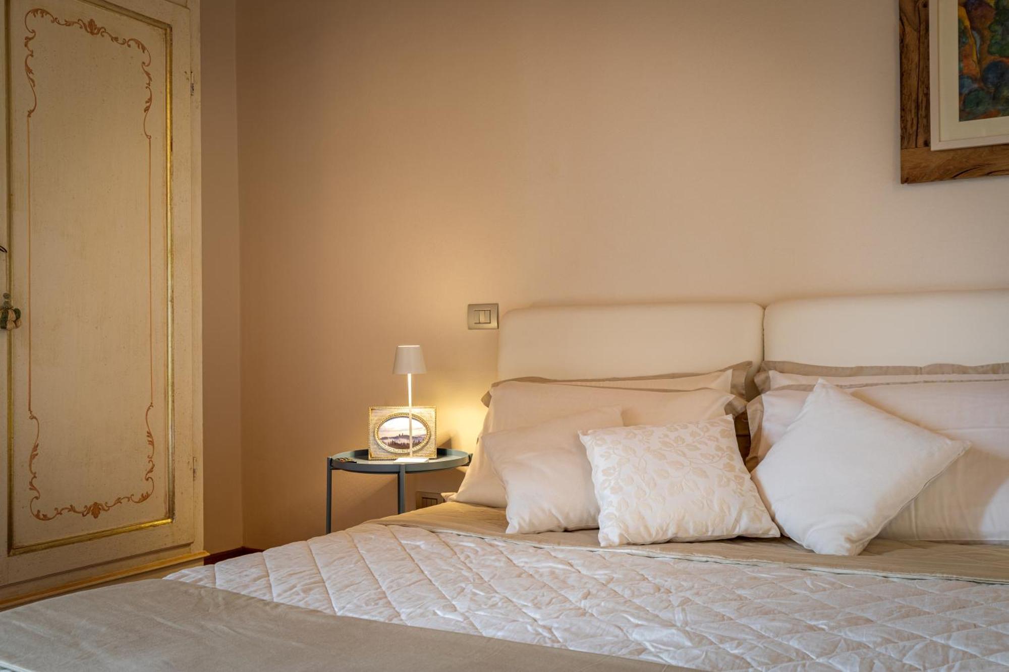 Il Castro Luxury Apartments Сан-Джиминьяно Экстерьер фото